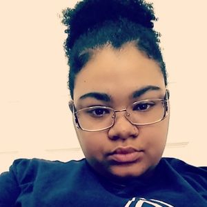 Meet your Posher, Michaela